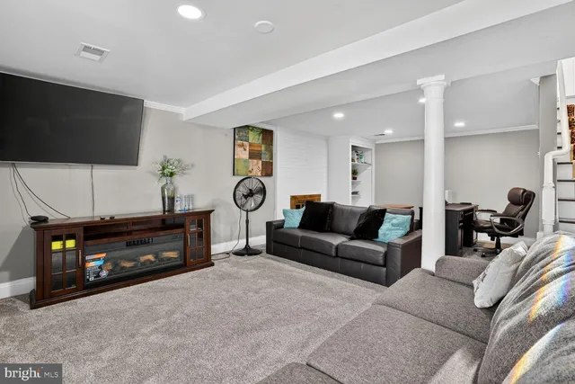 $2,800 | 4854 Langer Lane, Woodbridge, VA 22193