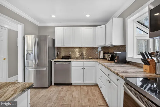 $2,800 | 4854 Langer Lane, Woodbridge, VA 22193