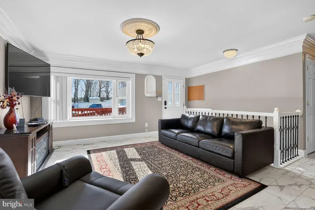 $2,800 | 4854 Langer Lane, Woodbridge, VA 22193