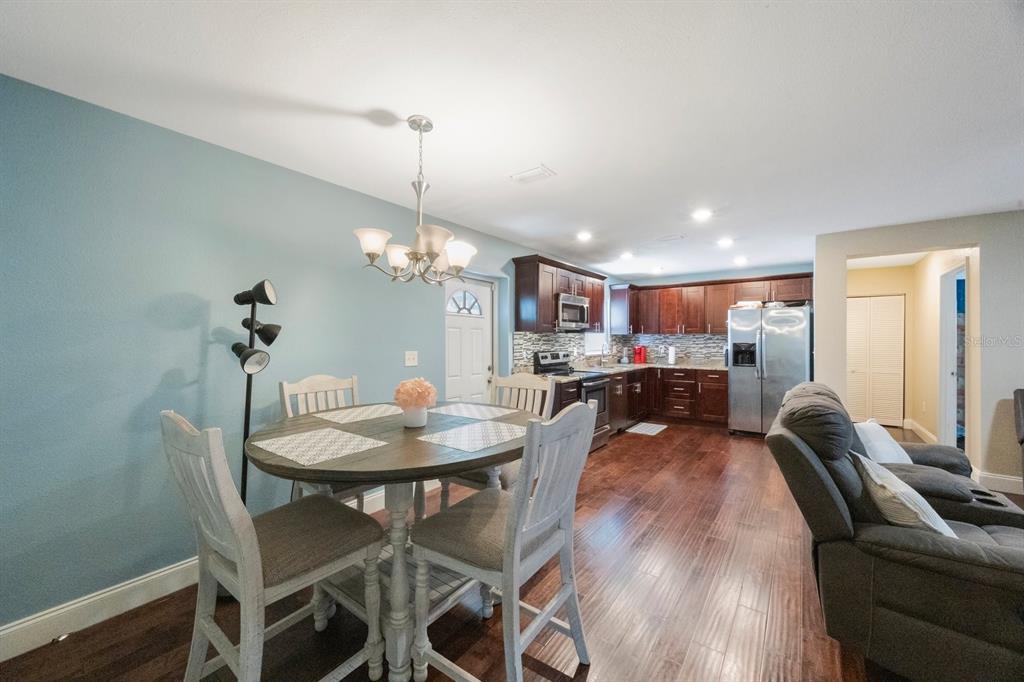3336 20th Avenue Southwest Largo, FL 33774 - Photo 7 of 37