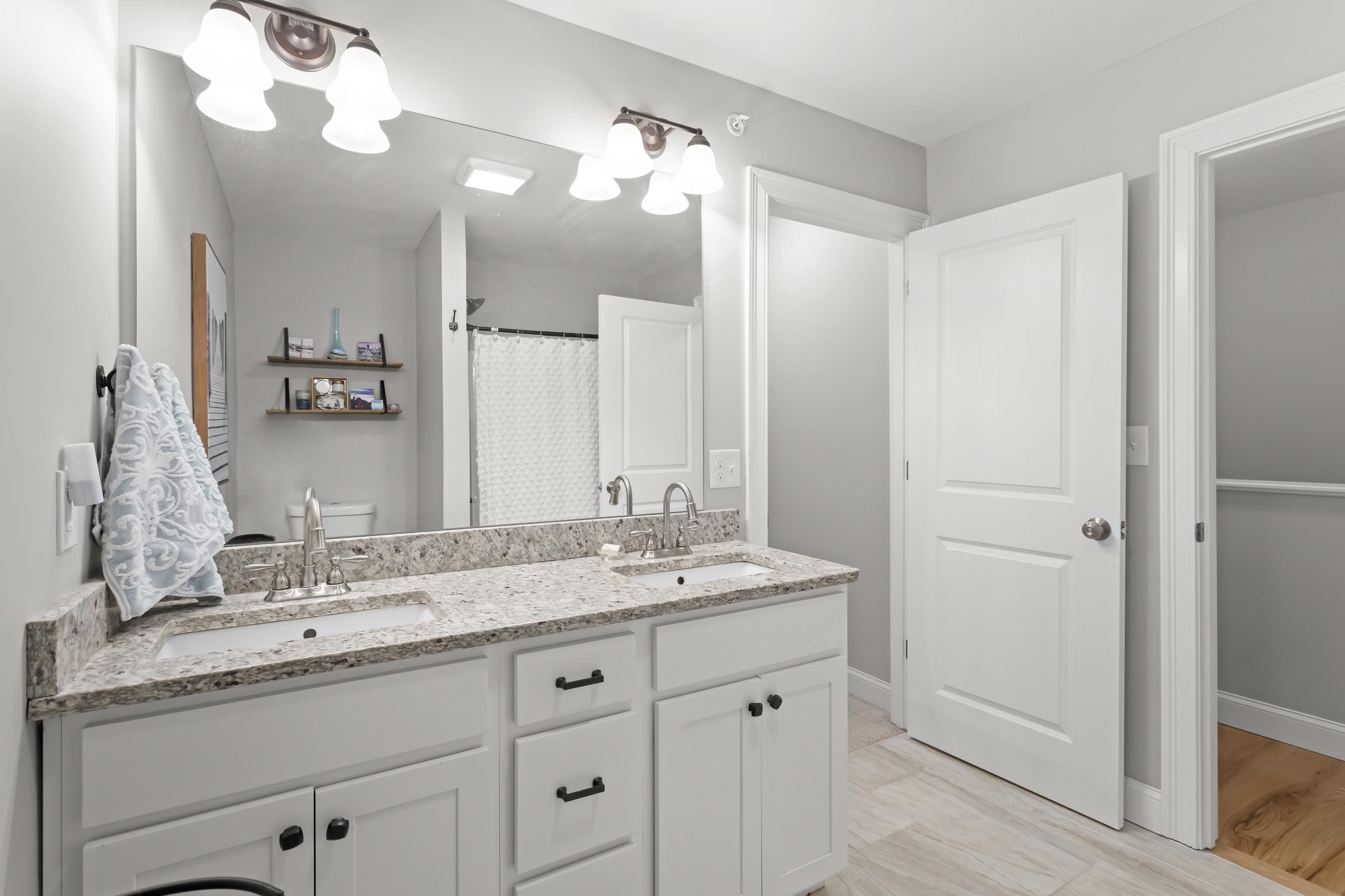 18 Maple Street, Unit 1 Derry, NH 03038 - Photo 23 of 31