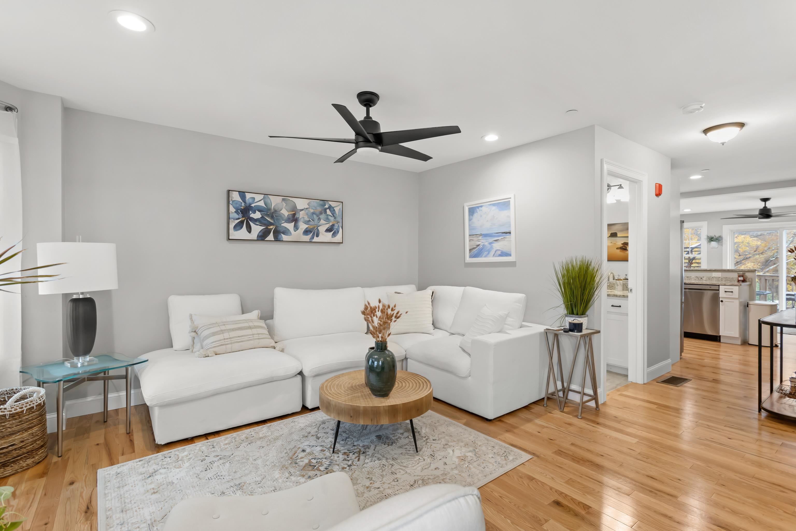 18 Maple Street, Unit 1 Derry, NH 03038 - Photo 4 of 31