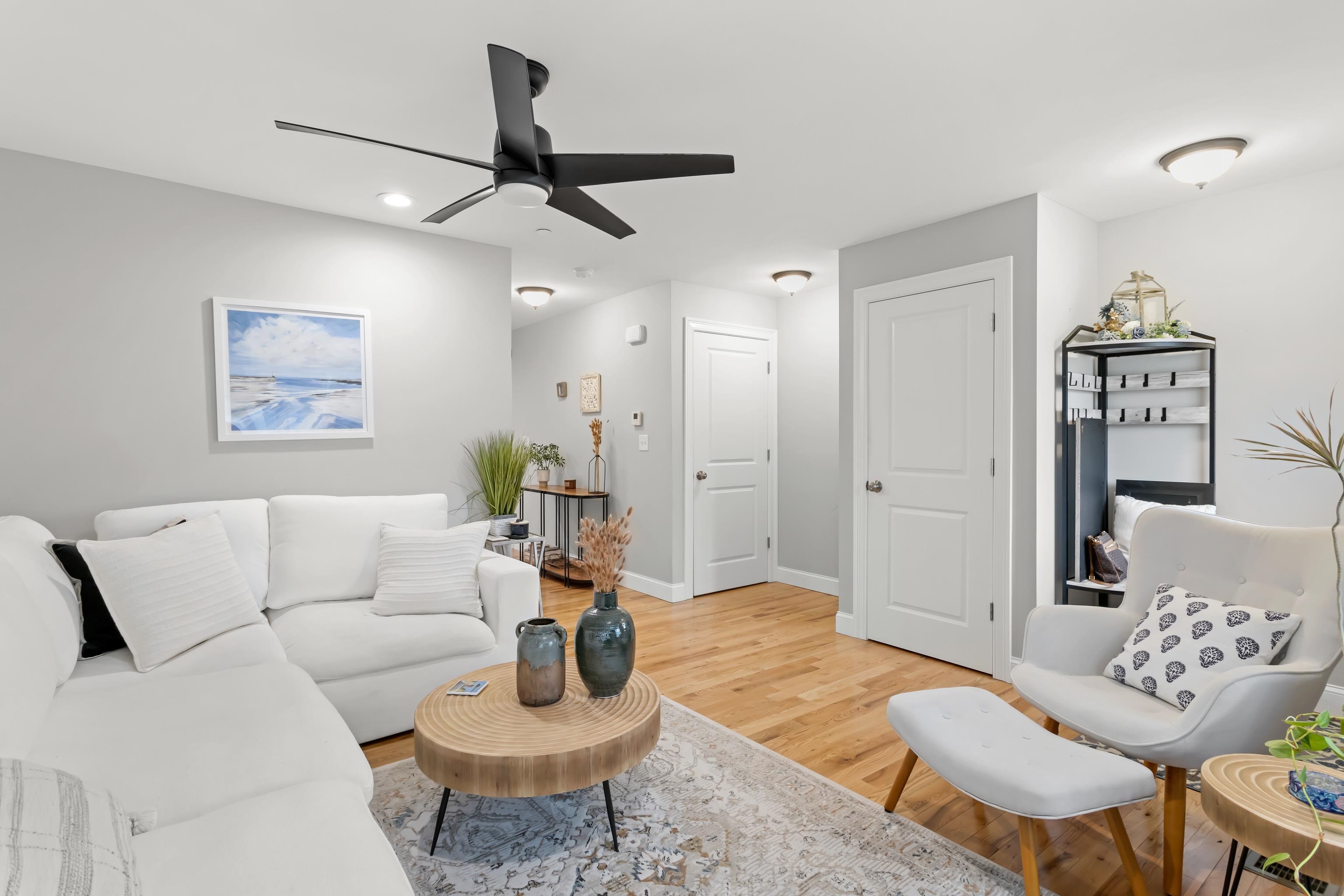 18 Maple Street, Unit 1 Derry, NH 03038 - Photo 5 of 31