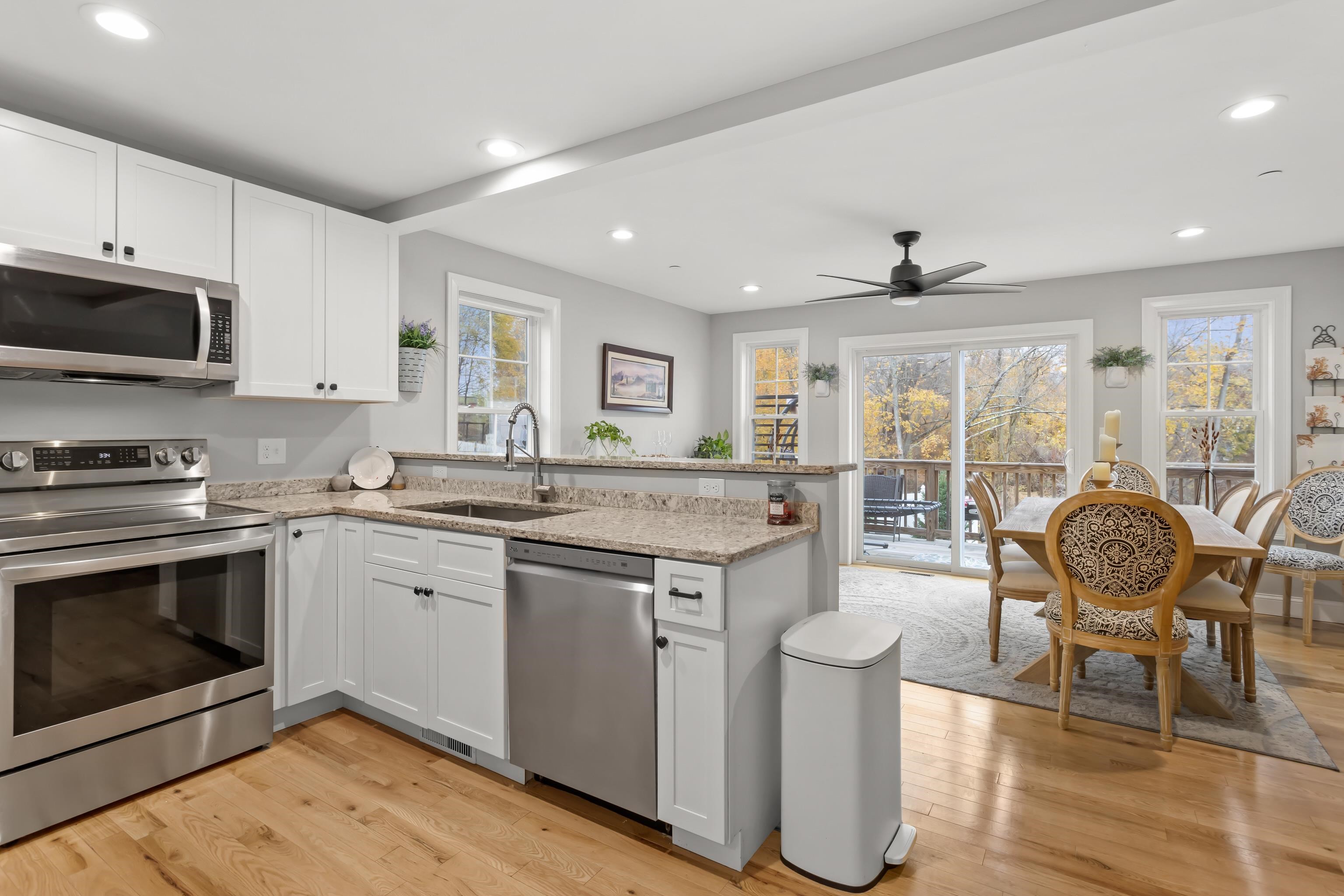 18 Maple Street, Unit 1 Derry, NH 03038 - Photo 6 of 31