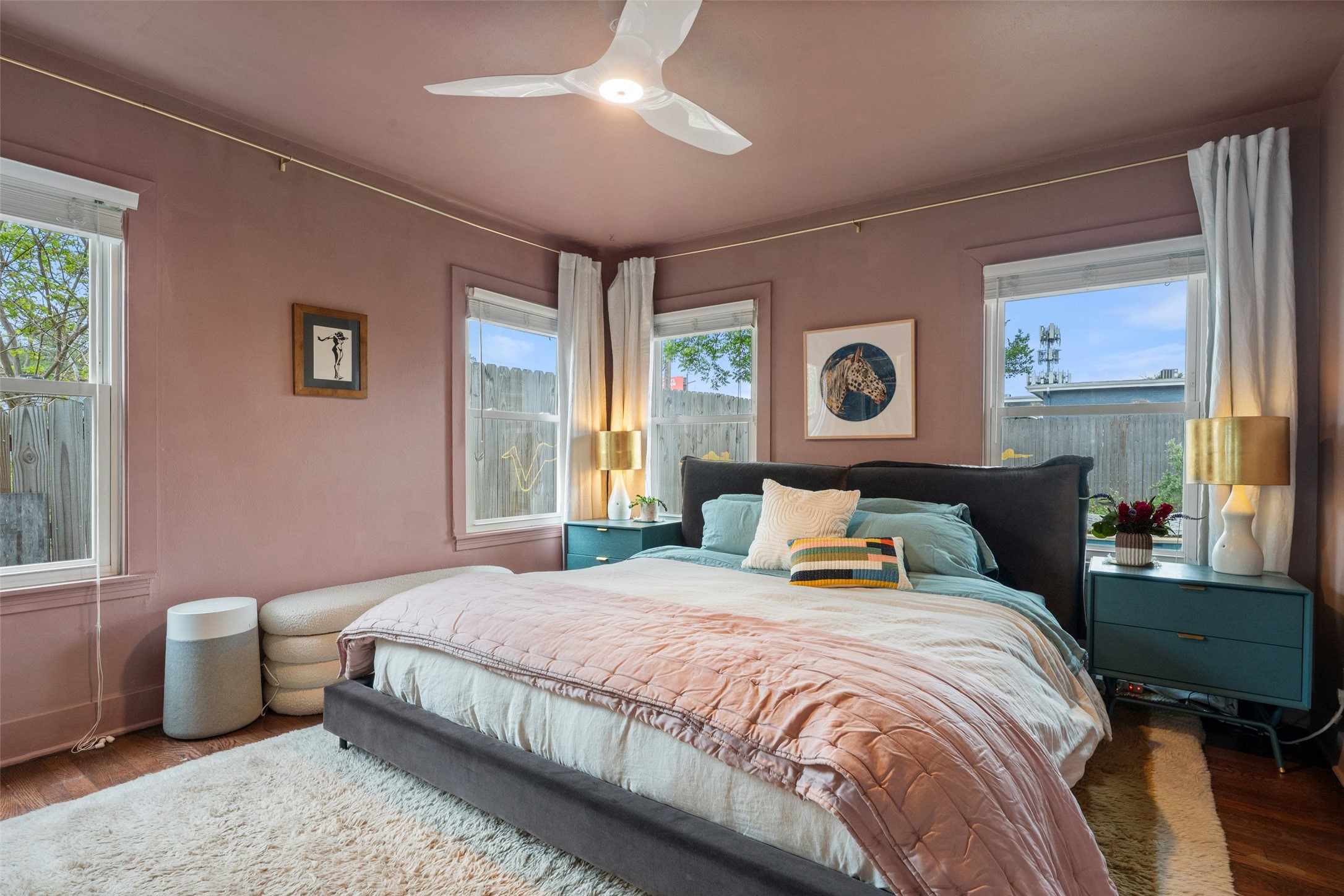 815 Stark Street Austin, TX 78756 - Photo 12 of 38 Great-sized main bedroom