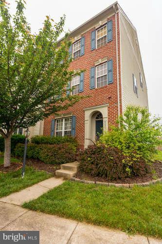 9233 Ribbon Falls Loop Bristow, VA 20136 - Photo 1 of 29 Exterior (Front)