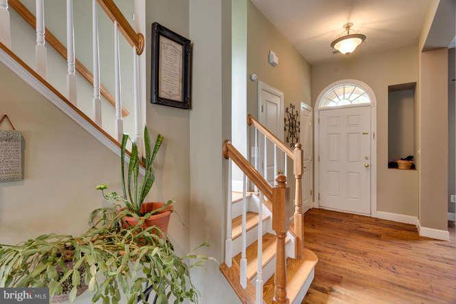 9233 Ribbon Falls Loop Bristow, VA 20136 - Photo 2 of 29 Interior (General)
