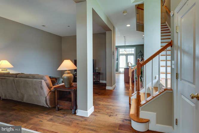 9233 Ribbon Falls Loop Bristow, VA 20136 - Photo 3 of 29 Interior (General)