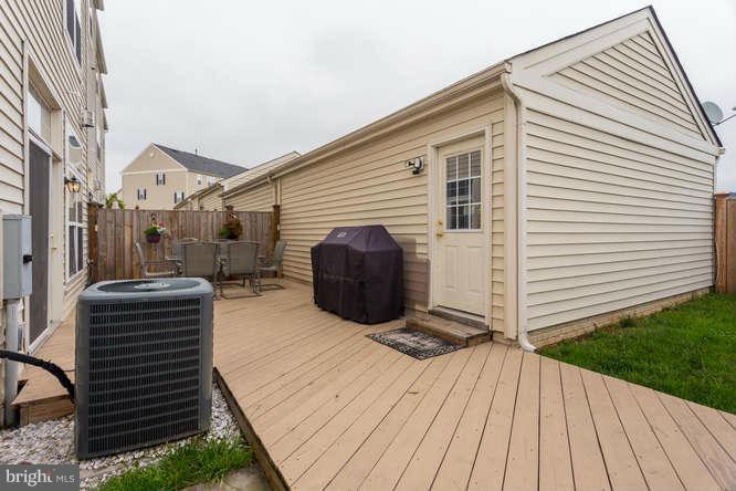 9233 Ribbon Falls Loop Bristow, VA 20136 - Photo 27 of 29 Exterior (Rear)