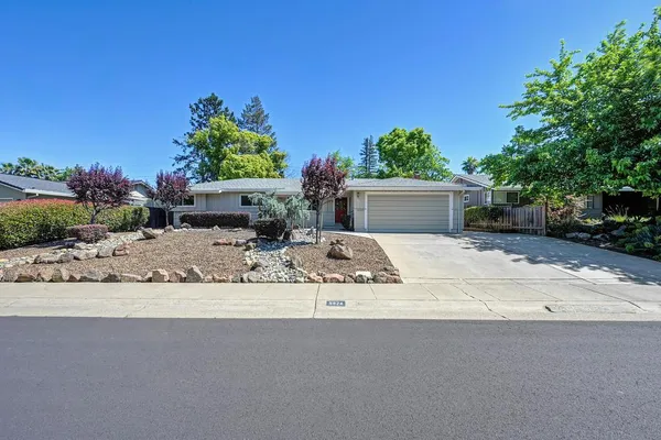 $575,000 | 5824 Hesper Way, Carmichael, CA 95608