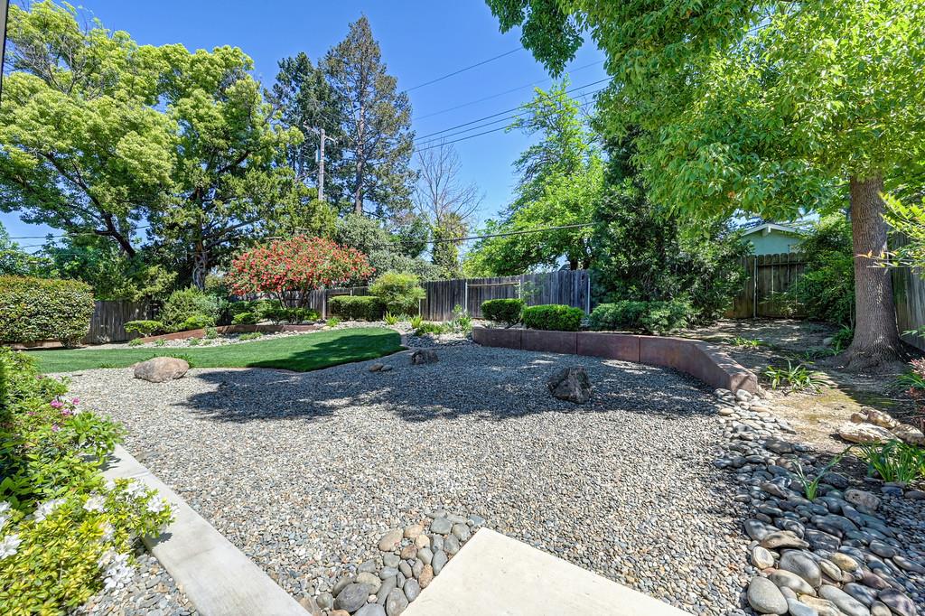 5824 Hesper Way Carmichael, CA 95608 - Photo 24 of 56 a view of an outdoor space