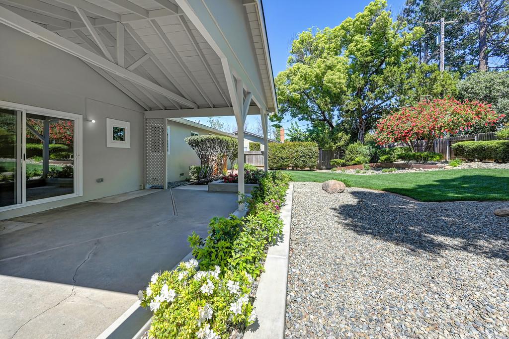5824 Hesper Way Carmichael, CA 95608 - Photo 25 of 56 a view of a back yard