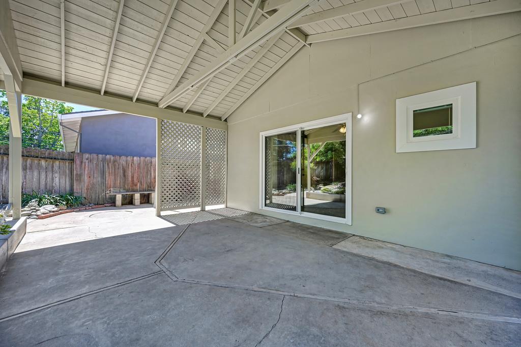 5824 Hesper Way Carmichael, CA 95608 - Photo 27 of 56