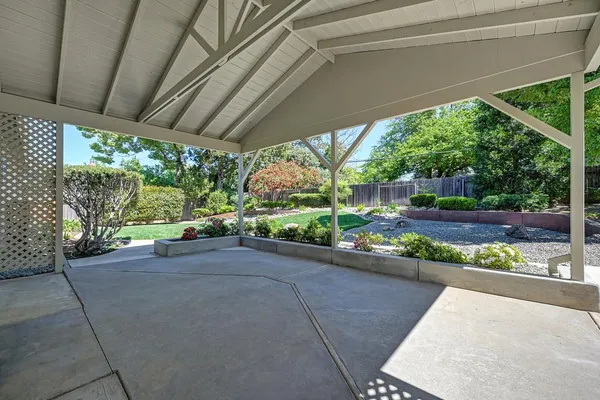 $575,000 | 5824 Hesper Way, Carmichael, CA 95608