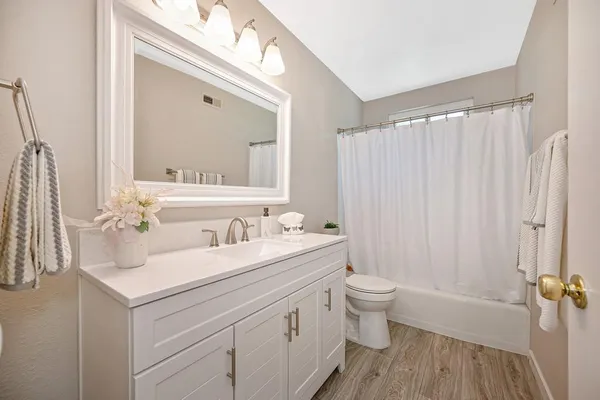 $575,000 | 5824 Hesper Way, Carmichael, CA 95608