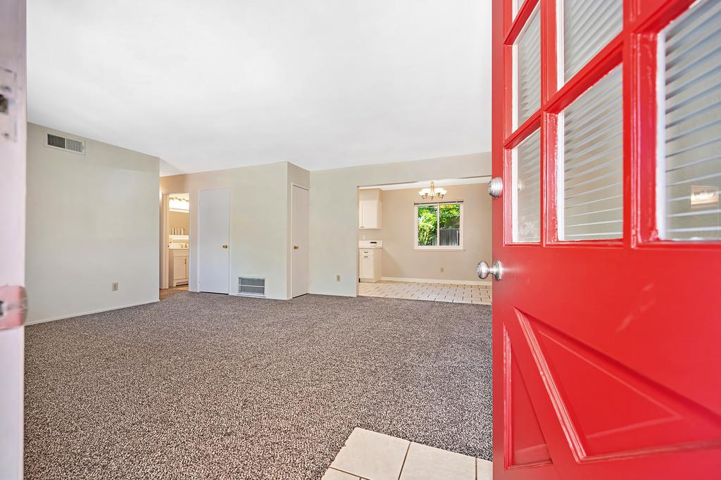 5824 Hesper Way Carmichael, CA 95608 - Photo 54 of 56 a view of an empty room with a window