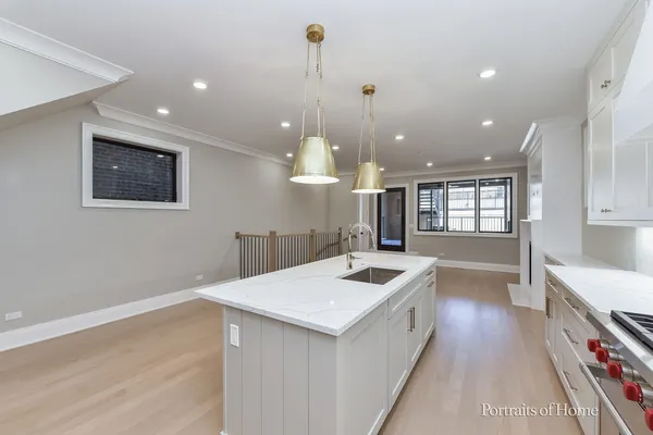 $9,500 | 2135 North Lakewood Avenue, Unit 1, Chicago, IL 60614