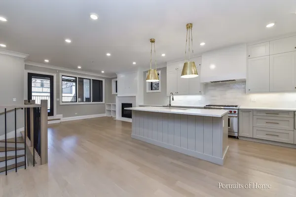 $9,500 | 2135 North Lakewood Avenue, Unit 1, Chicago, IL 60614