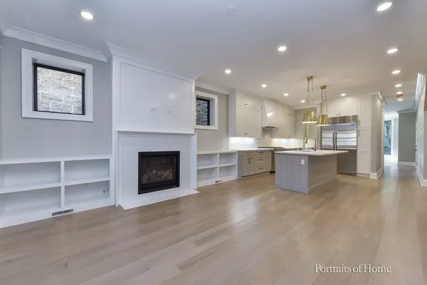 $9,500 | 2135 North Lakewood Avenue, Unit 1, Chicago, IL 60614