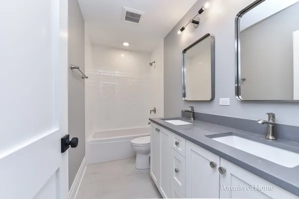 $9,500 | 2135 North Lakewood Avenue, Unit 1, Chicago, IL 60614