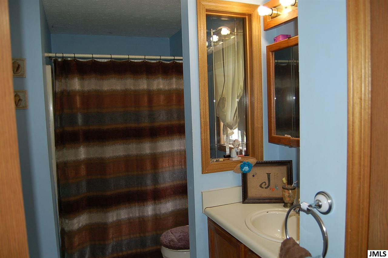 5901 Ridge Road Jackson, MI 49201 - Photo 17 of 33 Photo 18