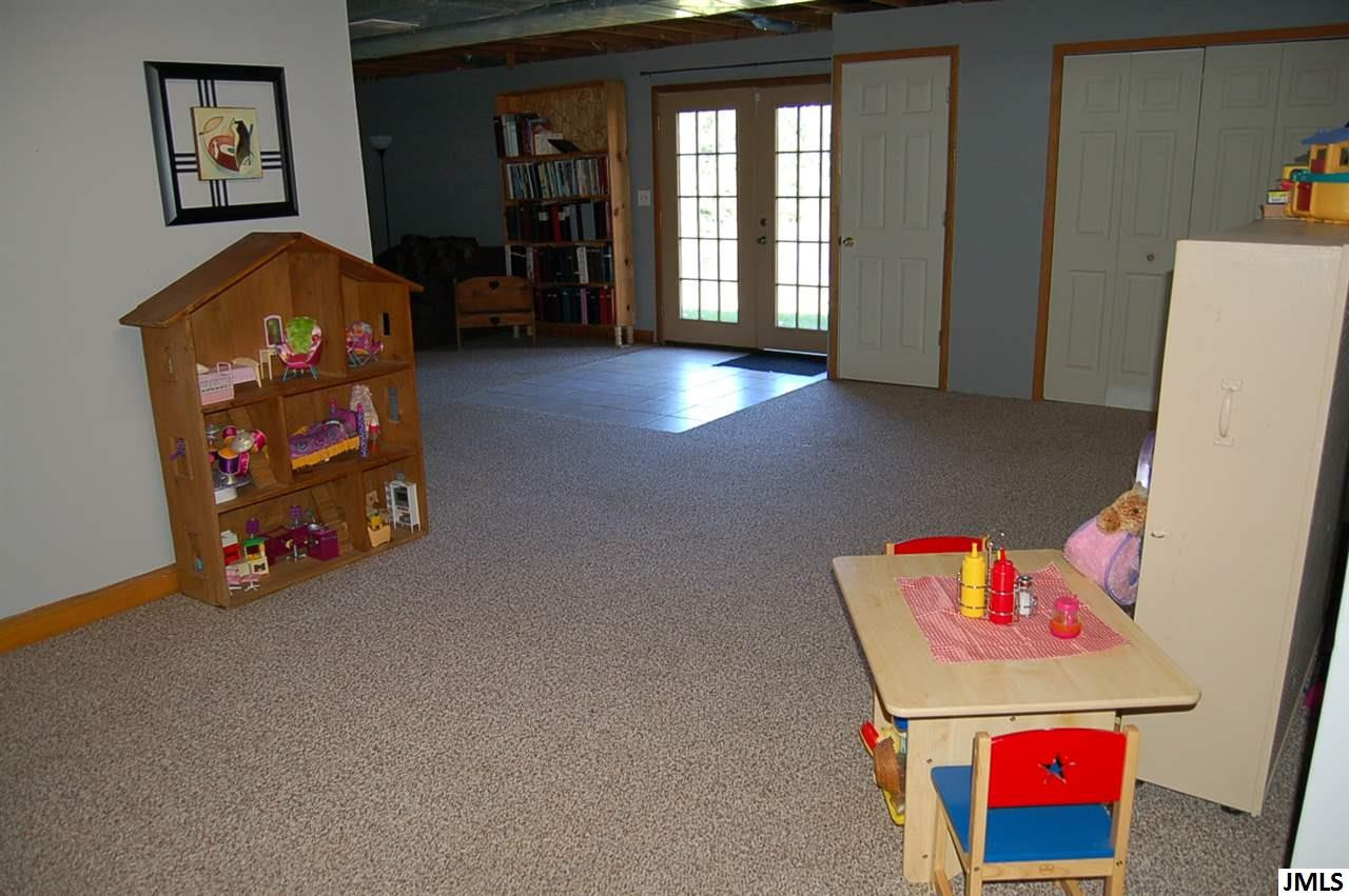5901 Ridge Road Jackson, MI 49201 - Photo 28 of 33 Photo 29