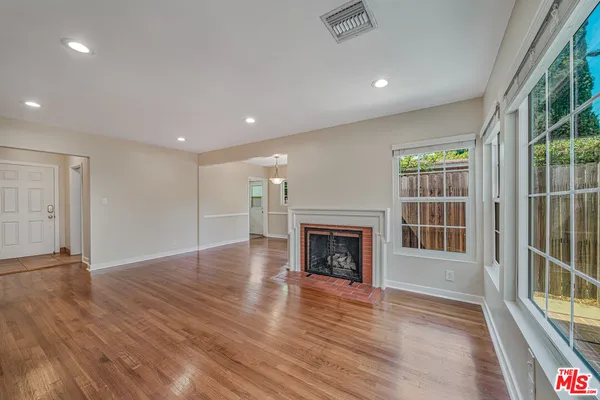 $1,197,000 | 15031-15033 Hartland Street, Van Nuys, CA 91405