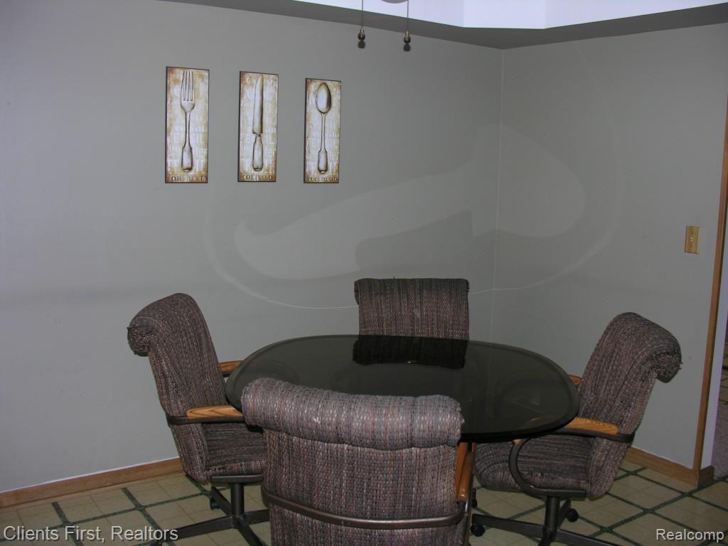 7615 Kingsbridge Road Canton, MI 48187 - Photo 23 of 49 Kingsbridge 063.jpg