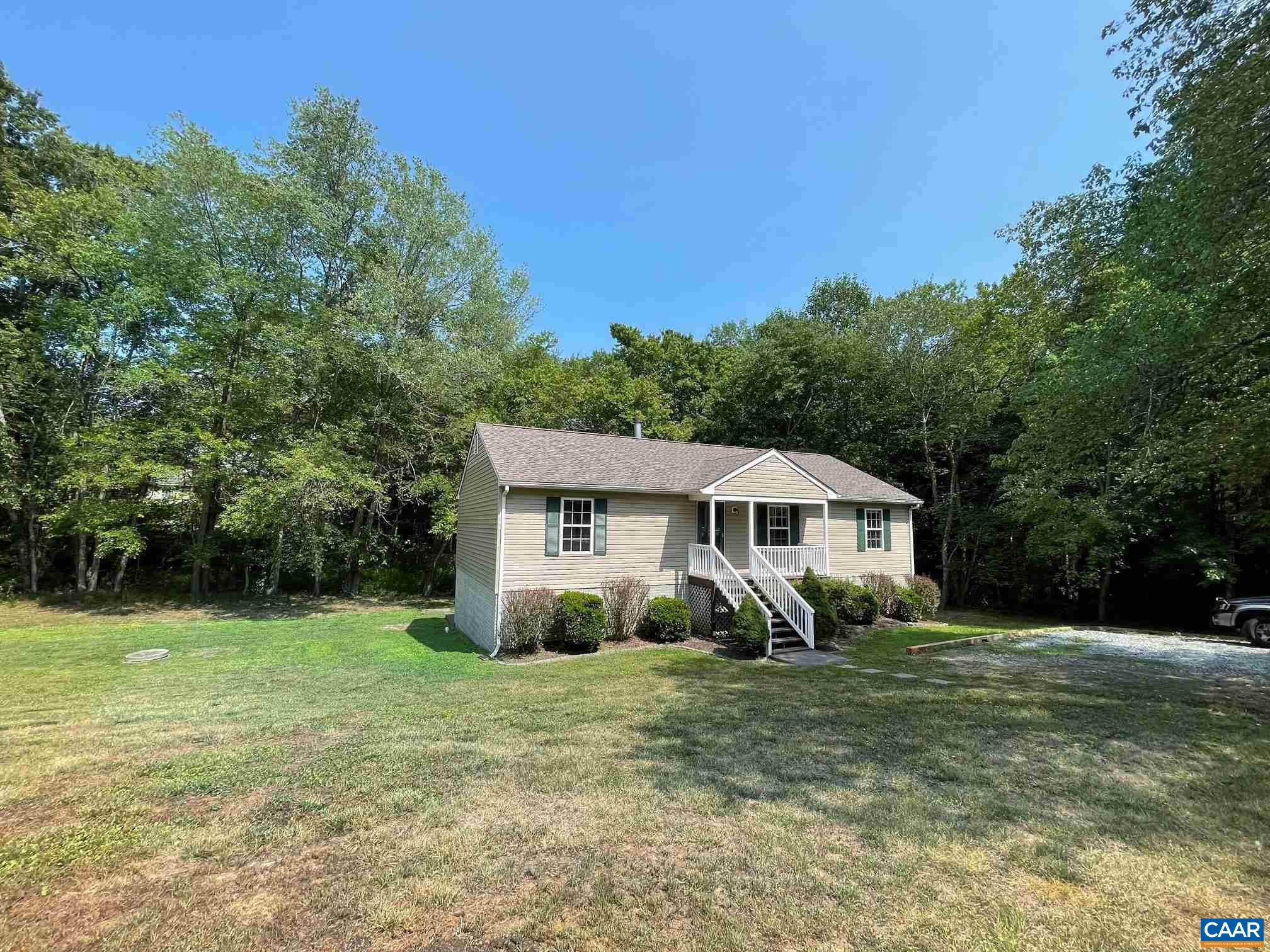 81 Phlox Road Ruckersville, VA 22968 - Photo 2 of 24 a view of kitchen with green space