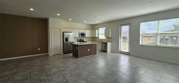 $2,250 | 161 Nine Iron Drive, Davenport, FL 33896