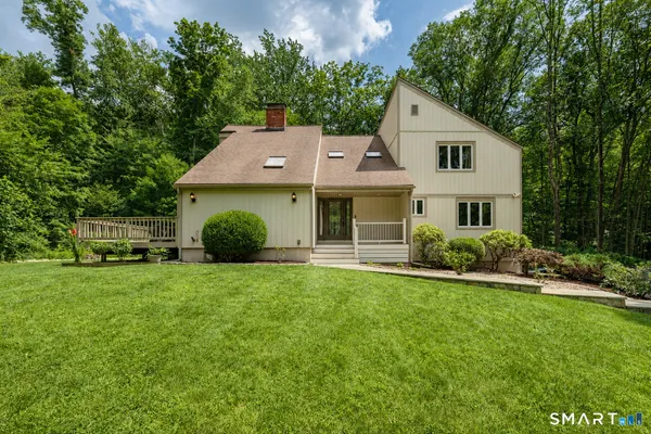 $850,000 | 35 Katrina Circle, Bethel, CT 06801