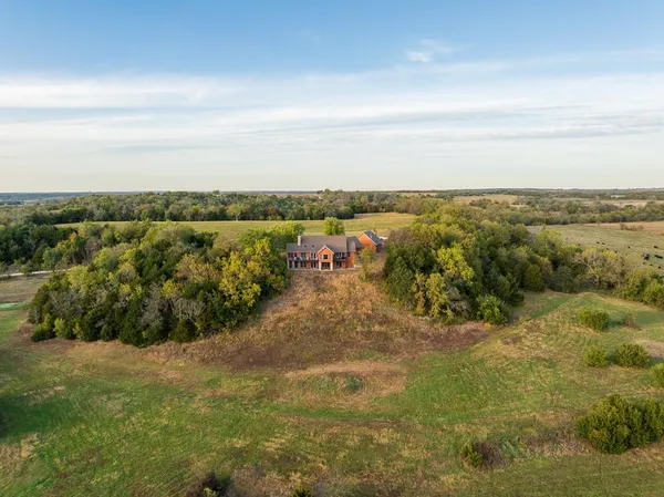 $1,079,176 | 31620 West 2400th Road, Greeley, KS 66033