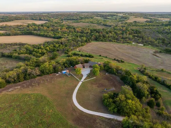 $1,079,176 | 31620 West 2400th Road, Greeley, KS 66033