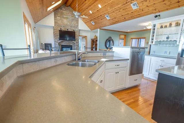 $1,079,176 | 31620 West 2400th Road, Greeley, KS 66033