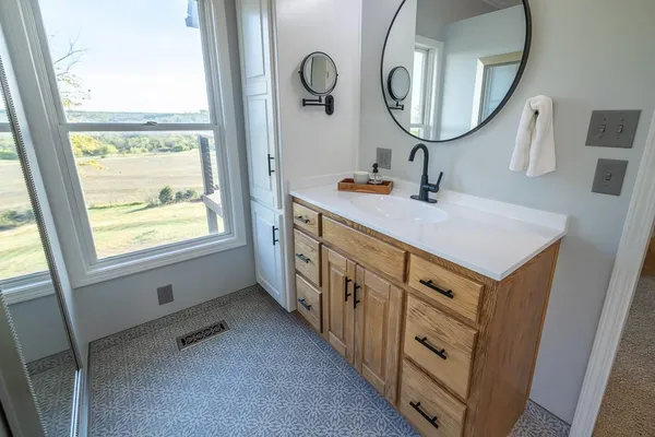 $1,079,176 | 31620 West 2400th Road, Greeley, KS 66033