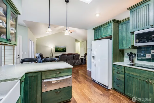 $670,000 | 36612 2nd Avenue South, Roy, WA 98580