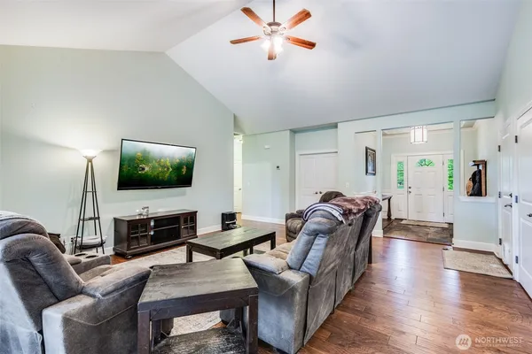 $670,000 | 36612 2nd Avenue South, Roy, WA 98580