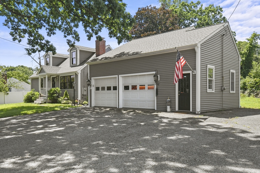 49 Hopkinton Road Westborough, MA 01581 - Photo 3 of 37 Gallery Image 3