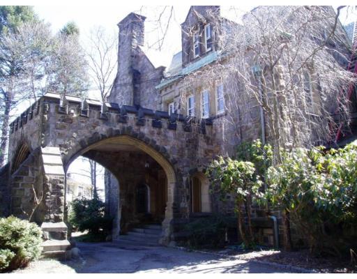 62 Buckminster Road Brookline, MA 02445 - Photo 2 of 9 a front view of a house