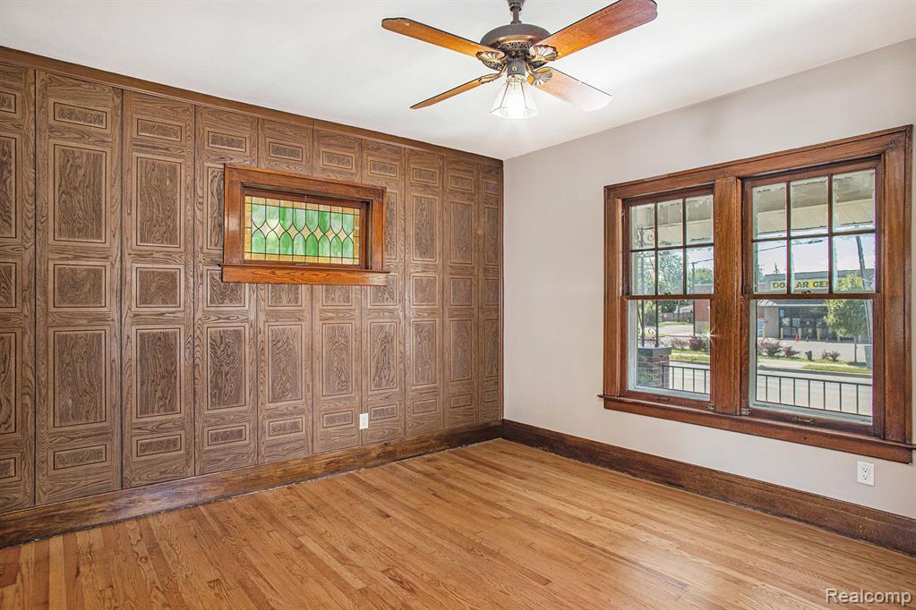 16321 East 9 Mile Road Eastpointe, MI 48021 - Photo 7 of 25