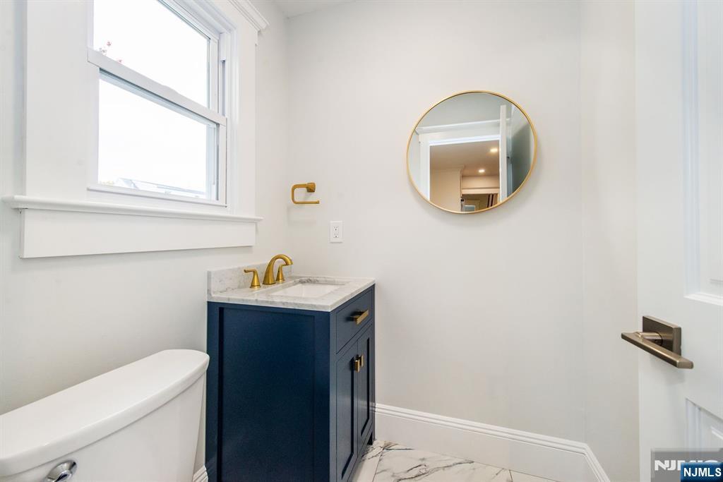 118 Rutherford Avenue Lyndhurst, NJ 07071 - Photo 12 of 23