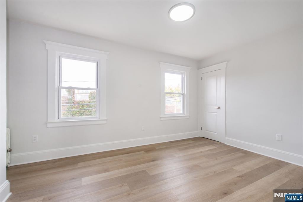 118 Rutherford Avenue Lyndhurst, NJ 07071 - Photo 15 of 23