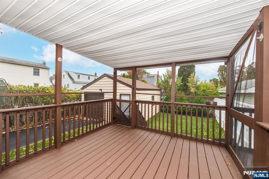 118 Rutherford Avenue Lyndhurst, NJ 07071 - Photo 19 of 23