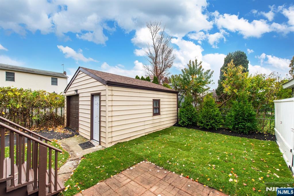 118 Rutherford Avenue Lyndhurst, NJ 07071 - Photo 23 of 23