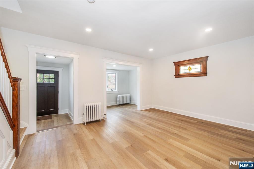 118 Rutherford Avenue Lyndhurst, NJ 07071 - Photo 6 of 23