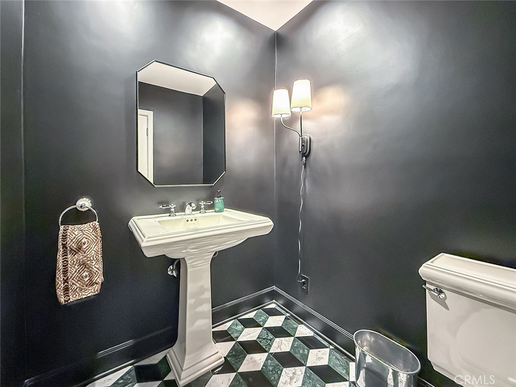 130 Dapplegray Road Bell Canyon, CA 91307 - Photo 22 of 73 Guest Bath