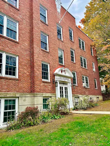 $3,840 | 324 Main Street, Unit 14, Burlington, VT 05401