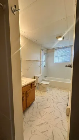 $3,840 | 324 Main Street, Unit 14, Burlington, VT 05401