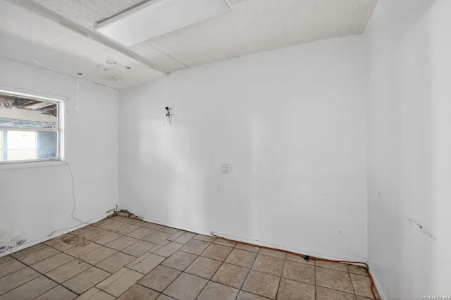 $124,000 | 1120 Fort Clark Road, Uvalde, TX 78801