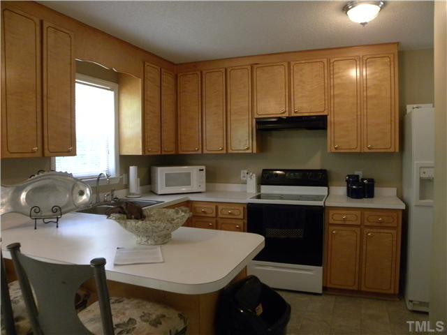 211 Beaver Ridge Way Benson, NC 27504 - Photo 7 of 20 Photo 7